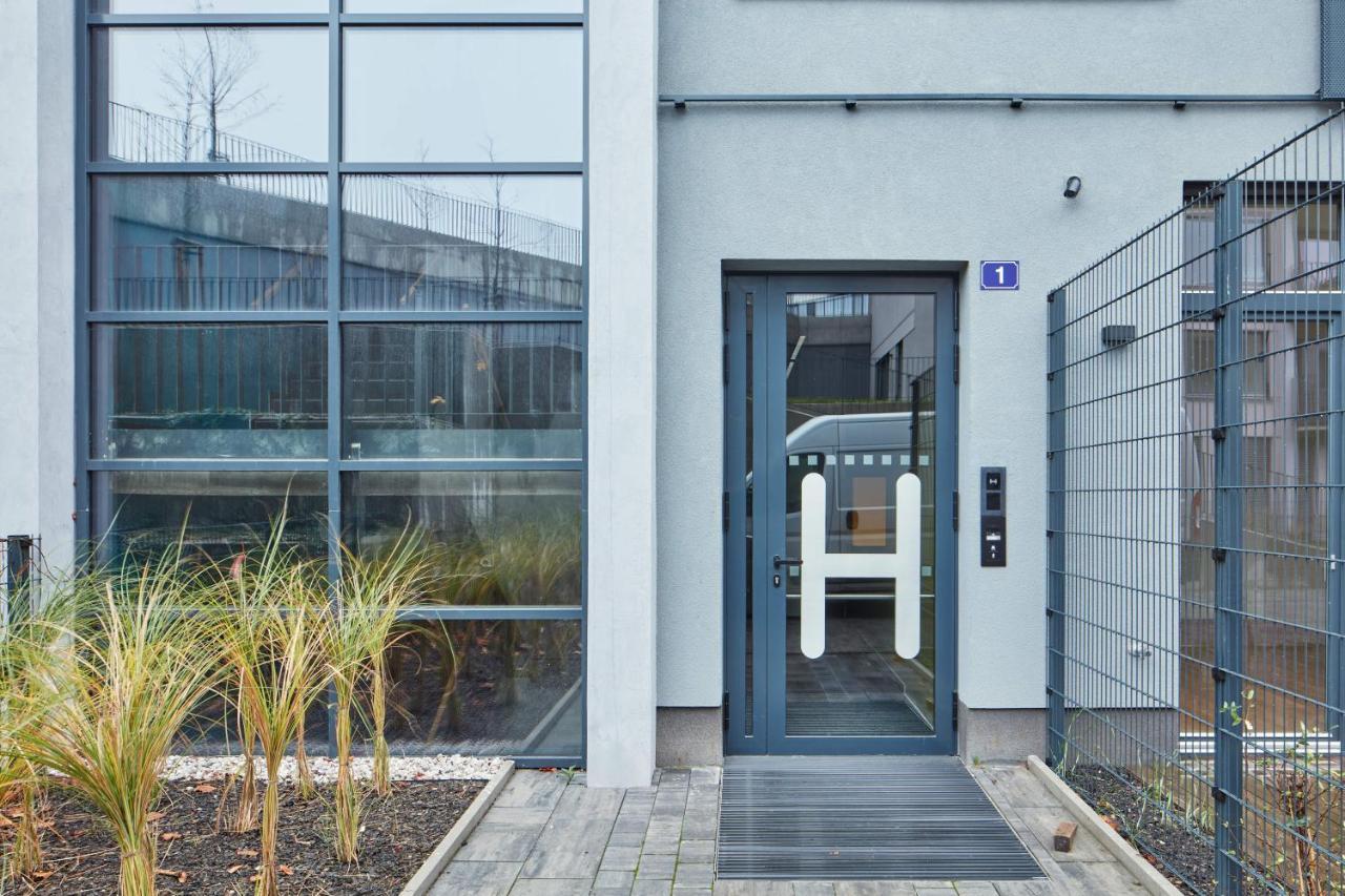 Prague Days - Designer Apts - Garage - Terrace - Easy City Access Eksteriør bilde